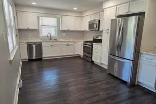 405 Fairview Ave, Crown Point, IN 46307 - Photo 9