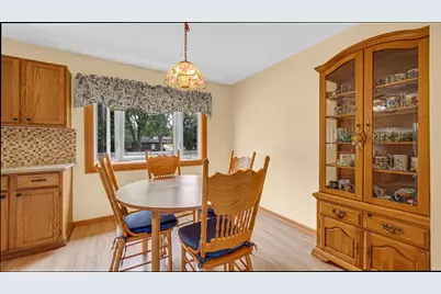 329 Dogwood Street NW, Demotte, IN 46310 - Photo 7