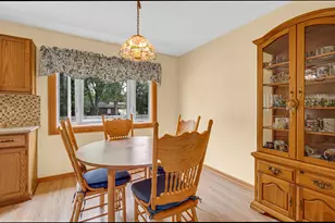 329 Dogwood St NW, Demotte, IN 46310 - Photo 7