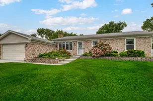 329 Dogwood St NW, Demotte, IN 46310 - Photo 3