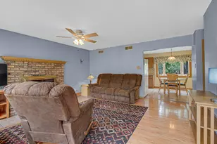 329 Dogwood St NW, Demotte, IN 46310 - Photo 5