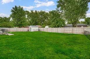 329 Dogwood St NW, Demotte, IN 46310 - Photo 23