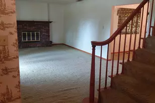 3377 Debbie Ln, Portage, IN 46368 - Photo 7