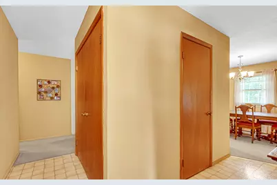 1053 Avondale Street, Valparaiso, IN 46385 - Photo 5
