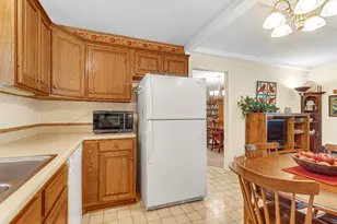1053 Avondale St, Valparaiso, IN 46385 - Photo 9