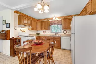 1053 Avondale St, Valparaiso, IN 46385 - Photo 7
