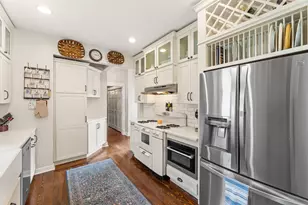 504 S Court St, Crown Point, IN 46307 - Photo 9