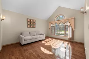 7125 Dove Dr, Schererville, IN 46375 - Photo 9
