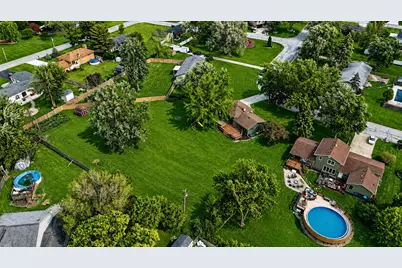 12000 N Oakwood Drive, Saint John, IN 46373 - Photo 27