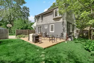 9041 Revere Ct, Munster, IN 46321 - Photo 17