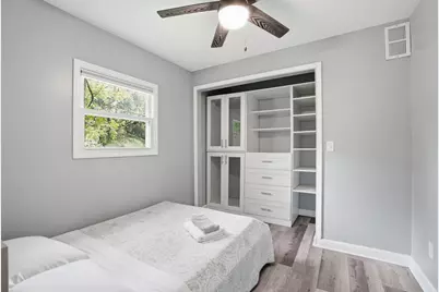 3223 E 35th Place, Lake Station, IN 46405 - Photo 11