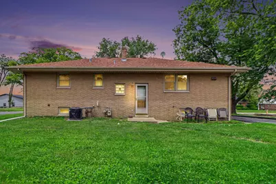 305 W 35th Avenue, Griffith, IN 46319 - Photo 3