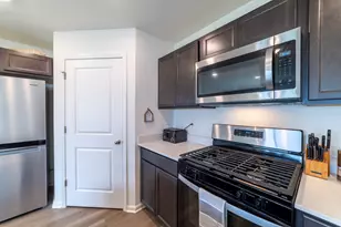 605 Ensign Pl, Hebron, IN 46341 - Photo 9