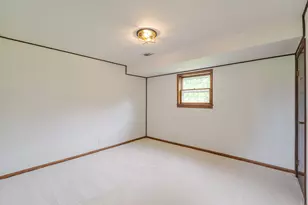 243 S 150 E, Valparaiso, IN 46383 - Photo 17