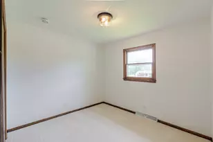 243 S 150 E, Valparaiso, IN 46383 - Photo 27