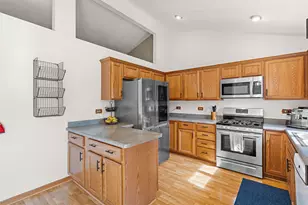 8987 Calhoun Pl, Crown Point, IN 46307 - Photo 9