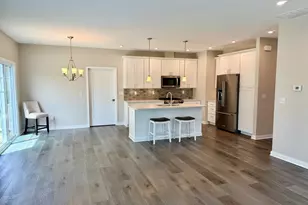 2655 Flagstone Dr, Valparaiso, IN 46385 - Photo 7