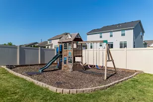 10411 Pine Ln, Saint John, IN 46373 - Photo 7