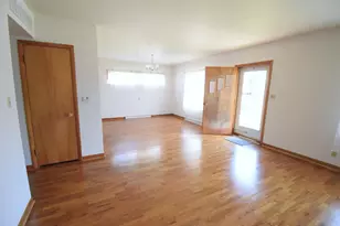 328 S Weston St, Rensselaer, IN 47978 - Photo 3
