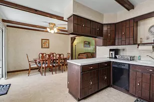 7699 W 84th Pl, Crown Point, IN 46307 - Photo 5