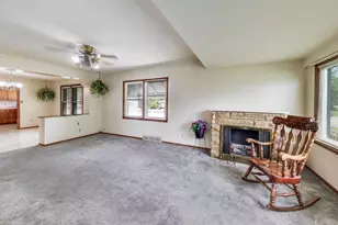 438 Lewis St, Hammond, IN 46320 - Photo 7