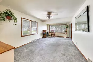 438 Lewis St, Hammond, IN 46320 - Photo 9