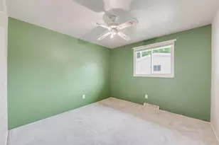 2940 Elmwood St, Portage, IN 46368 - Photo 11