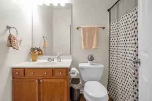 217 Prestwick Dr, Valparaiso, IN 46385 - Photo 23