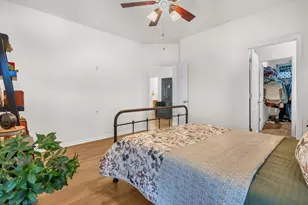217 Prestwick Dr, Valparaiso, IN 46385 - Photo 13