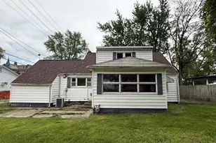 118 W Spring St, Winamac, IN 46996 - Photo 11