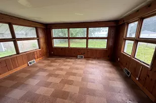 118 W Spring St, Winamac, IN 46996 - Photo 5