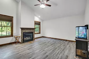 11057 Pleasant Grove Dr, Wheatfield, IN 46392 - Photo 17