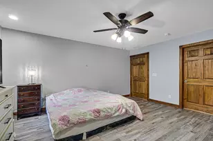 11057 Pleasant Grove Dr, Wheatfield, IN 46392 - Photo 19