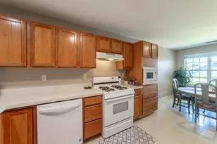 1615 Golden Oak Dr, Crown Point, IN 46307 - Photo 13