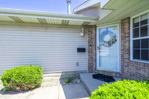 1615 Golden Oak Dr, Crown Point, IN 46307 - Photo 39