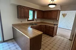 2621 Hickory Dr, Dyer, IN 46311 - Photo 7