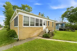 224 Madison St, Michigan City, IN 46360 - Photo 3