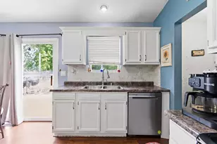 733 Devonshire Rd, Valparaiso, IN 46385 - Photo 11
