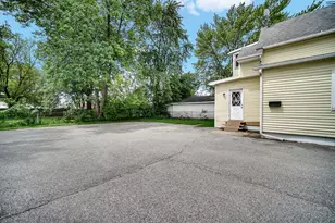 217 E North St, Crown Point, IN 46307 - Photo 13