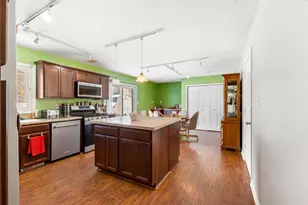 1749 Green Meadow Ln, Chesterton, IN 46304 - Photo 9