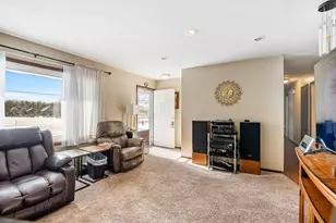 1749 Green Meadow Ln, Chesterton, IN 46304 - Photo 5