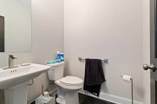 4705 Hyde Park Dr, Valparaiso, IN 46383 - Photo 21
