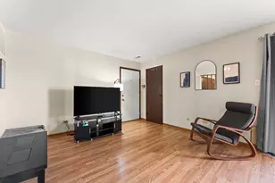 100 Plum Creek Dr, Schererville, IN 46375 - Photo 7