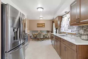 1507 W 94th Ct, Crown Point, IN 46307 - Photo 9