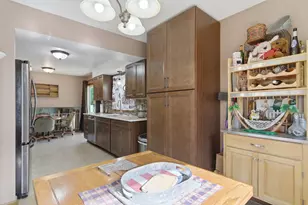 1507 W 94th Ct, Crown Point, IN 46307 - Photo 7