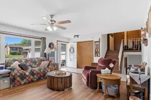 1507 W 94th Ct, Crown Point, IN 46307 - Photo 3