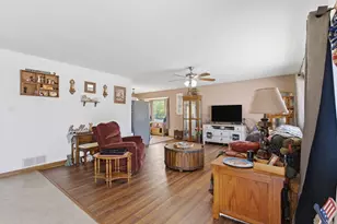 1507 W 94th Ct, Crown Point, IN 46307 - Photo 5