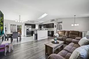 3160 Westwind Ct, Crown Point, IN 46307 - Photo 9