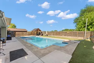 2547 Springhill Dr, Schererville, IN 46375 - Photo 5