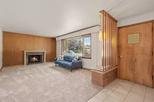 725 S East St, Crown Point, IN 46307 - Photo 3